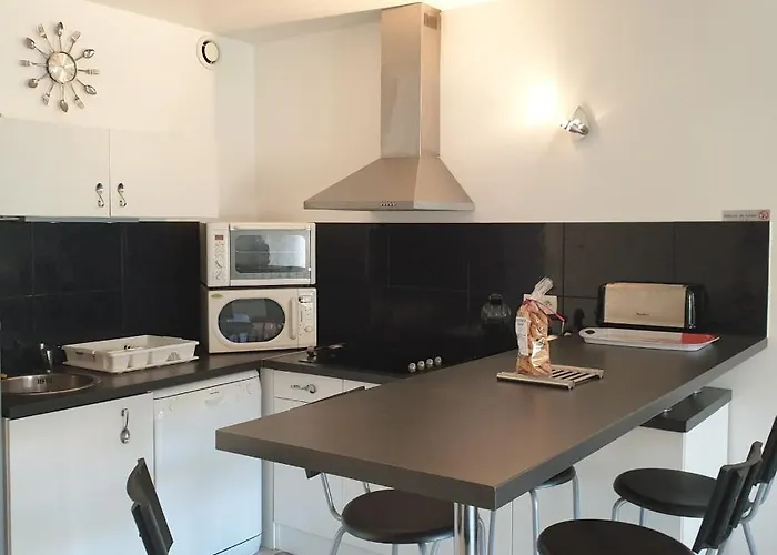 Rez De Jardin Climatise - 2 Min - Piscine *