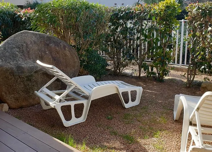Hébergement de vacances Rez De Jardin Climatise - 2 Min - Piscine Lecci